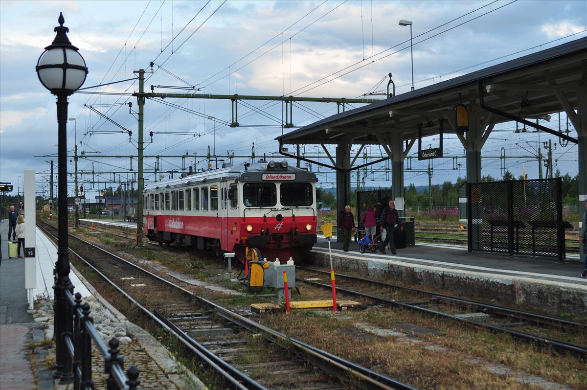 http://www.stifter-mauth.de/bahn/wp-content/uploads/fotos/schweden/2019/067_20190808_Inlandsbahn_Tw1336_Oestersund.jpg