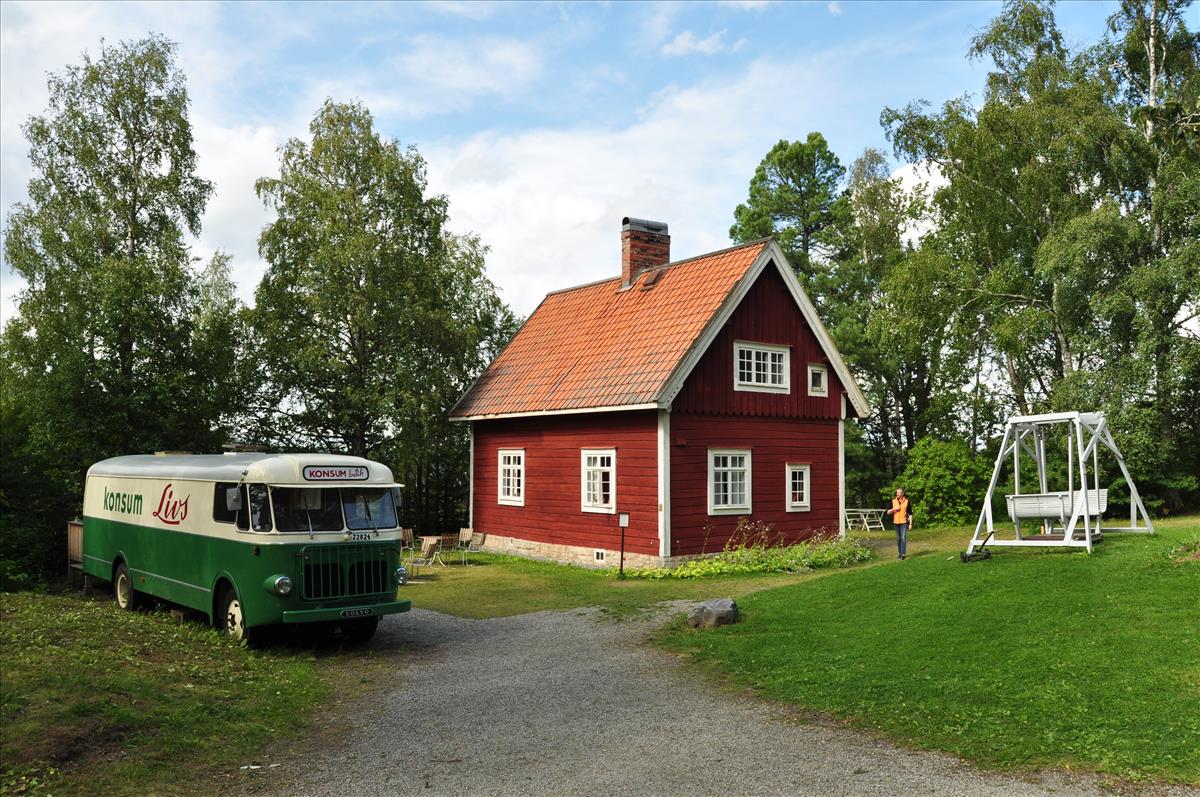 http://www.stifter-mauth.de/bahn/wp-content/uploads/fotos/schweden/2019/075_20190810_Jamtli_Volvo_Verkaufsbus.jpg